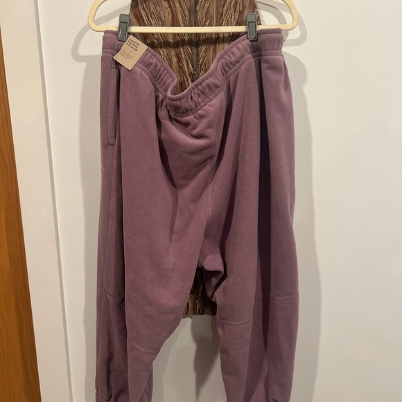 Nike Women's Purple Soft Fleece Like Material Jogger Sweatpants - Picture 2 of 5